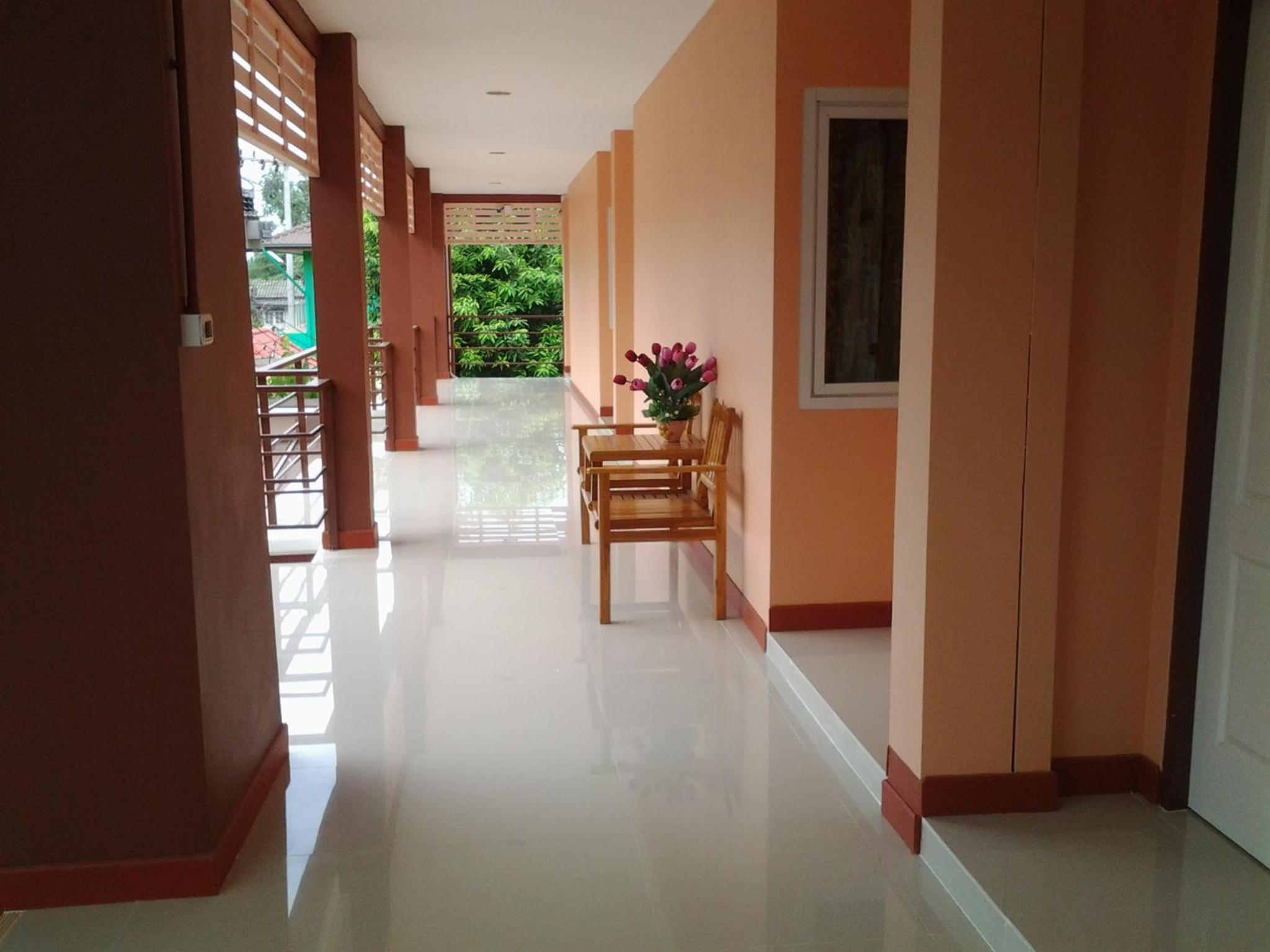 Фото P and P Place Apartment Kanchanaburi