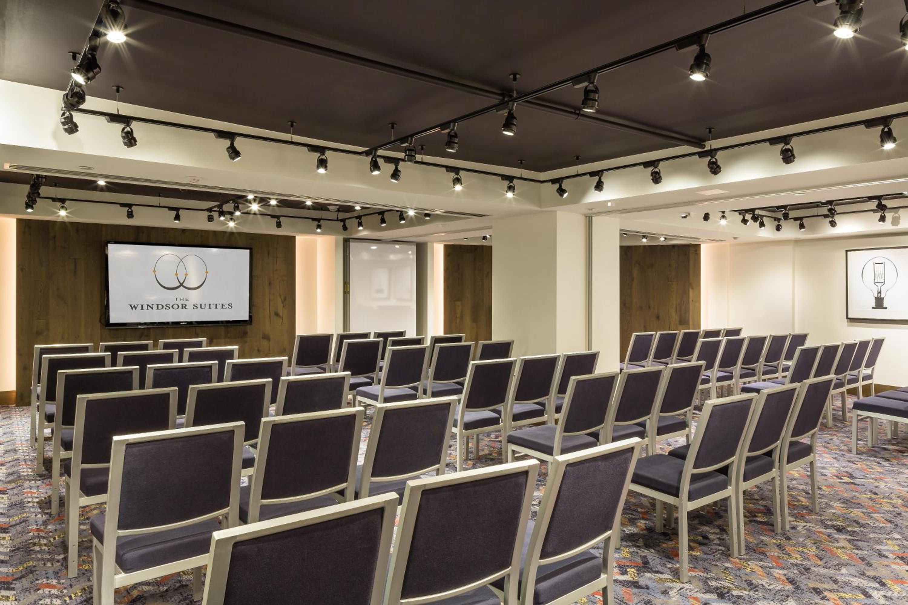 Фото The Windsor Suites