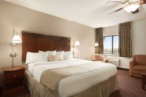 Гостиница Baymont by Wyndham Sioux Falls