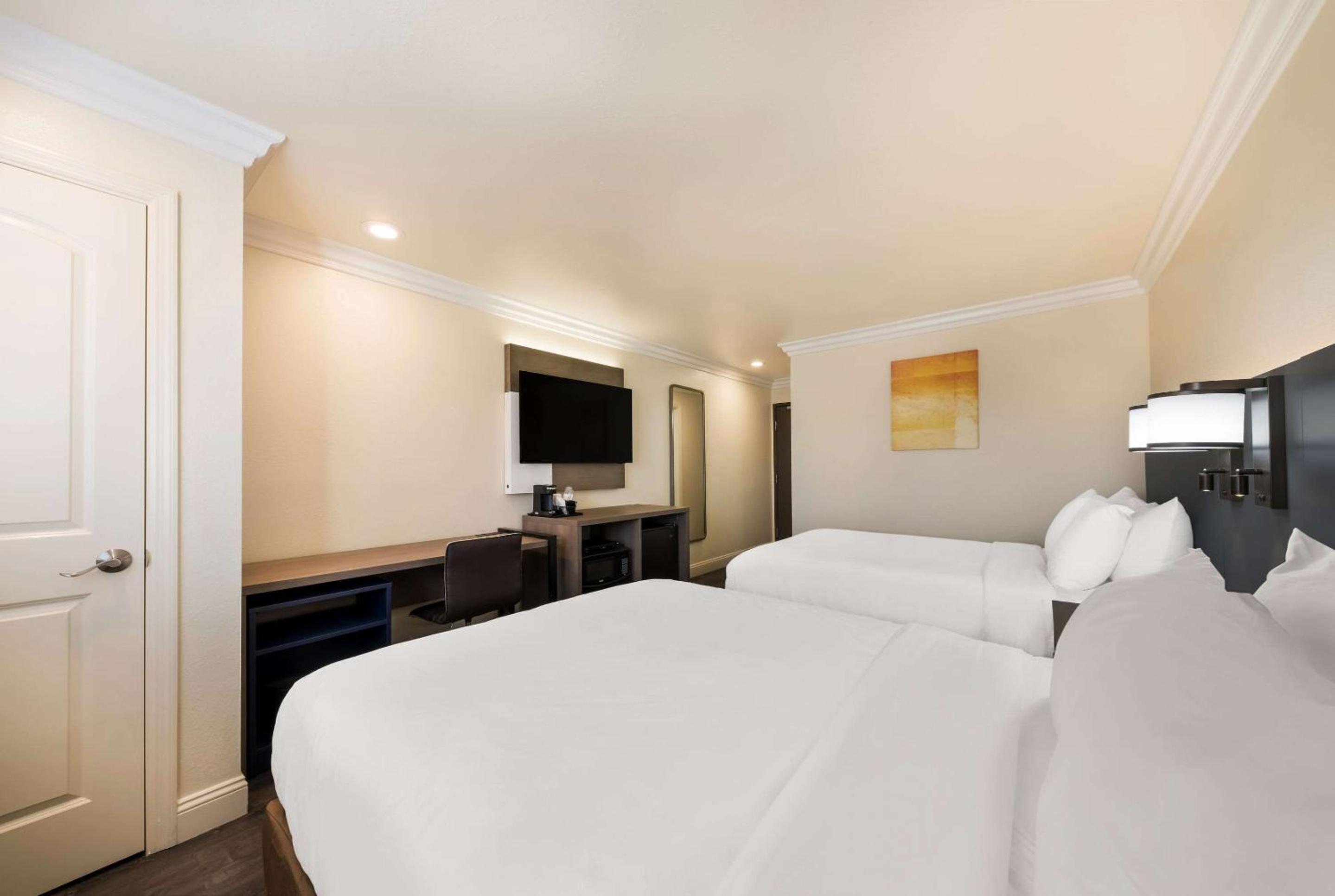 Фото Comfort Inn Gilroy