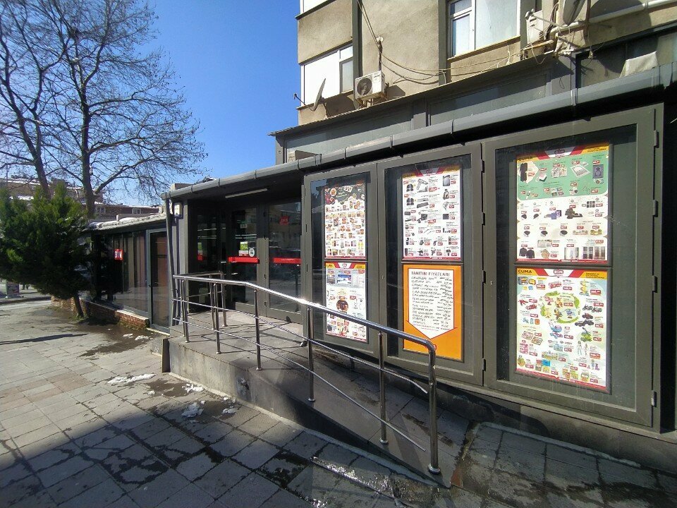Supermarket Bim, Istanbul, photo