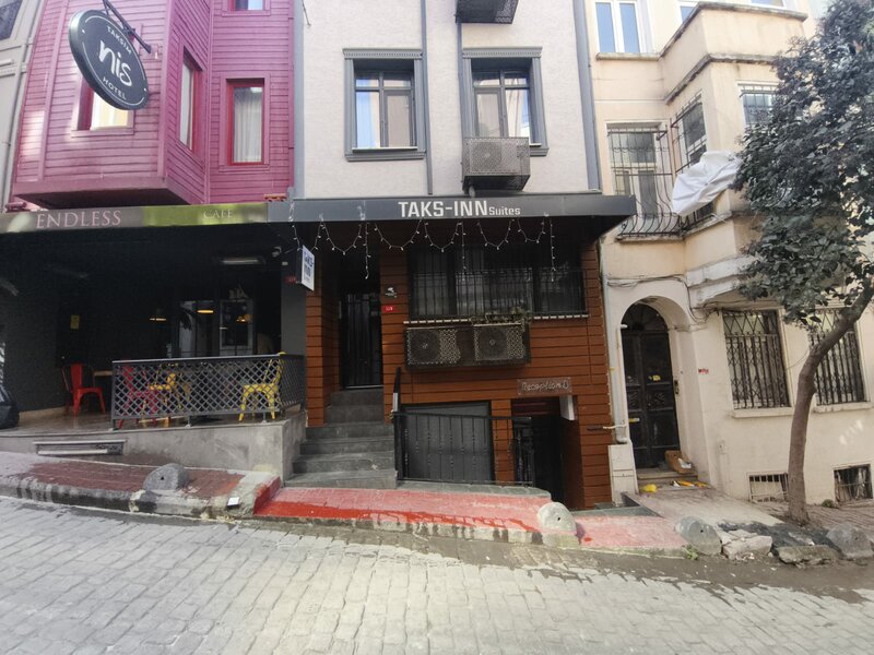 Гостиница Taks-inn Suites в Бейоглу