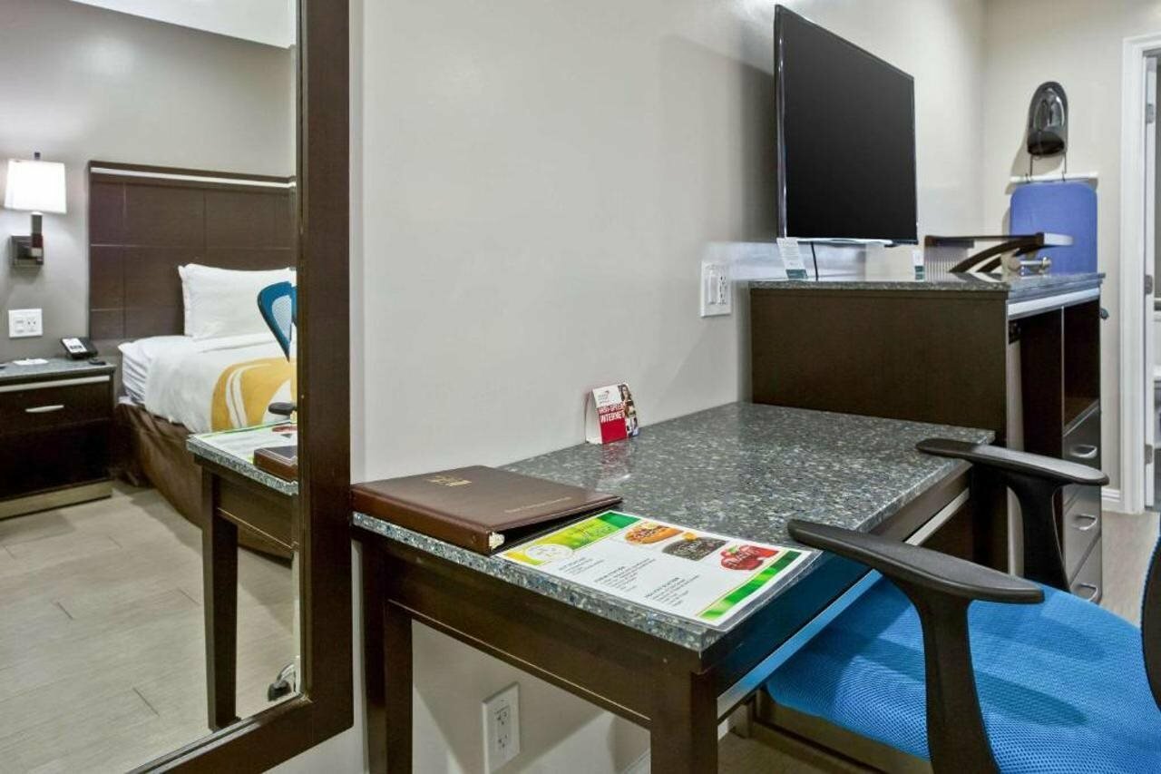 Фото Quality Inn Hayward