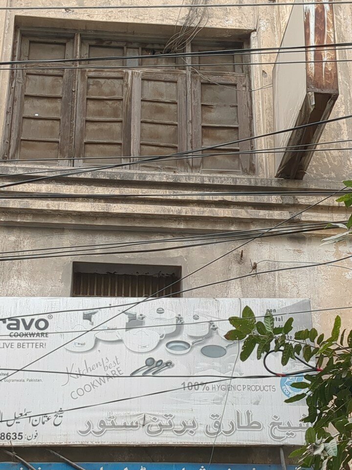 Tableware shop Sheikh Tariq batren store, Lahore, photo