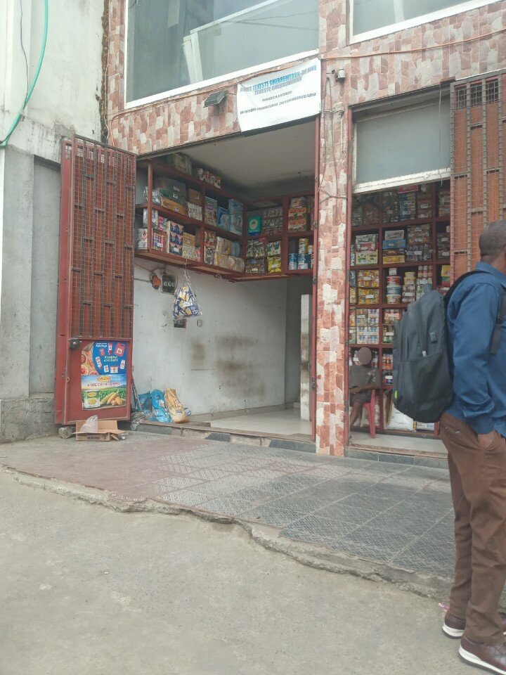 Grocery Loja, Loanda, photo