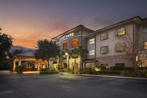 Гостиница Courtyard by Marriott Charleston Mount Pleasant в Маунт Плезант