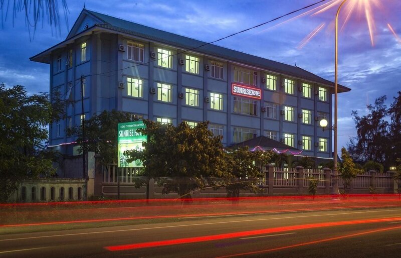 Гостиница Sunrise Hotel Quang Binh
