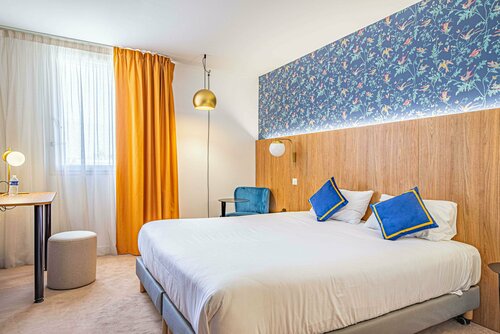 Гостиница Kyriad Aix Les Milles - Plan de Campagne
