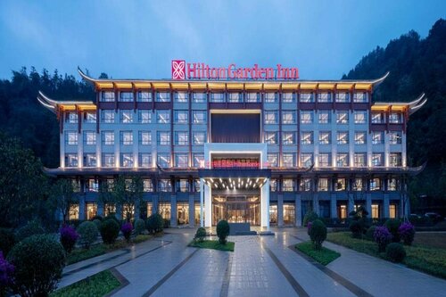 Гостиница Hilton Garden Inn Zhangjiajie Wulingyuan в Хунани