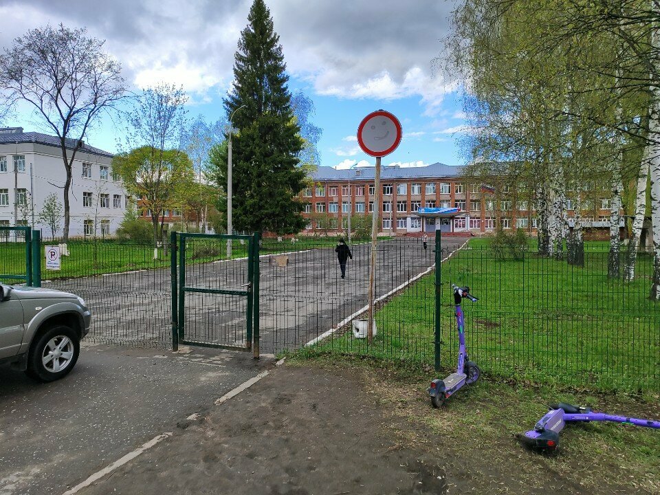 Escuela de enseñanza general Srednyaya obshcheobrazovatelnaya shkola № 67, , foto