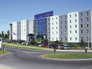 Гостиница Kyriad Poitiers Jules Verne Site du Futuroscope в Пуатье