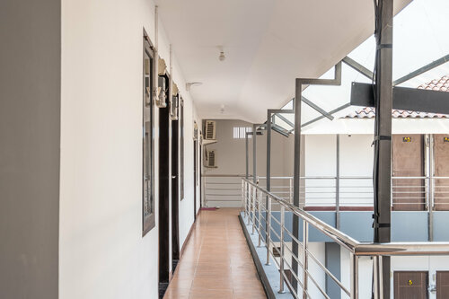 Гостиница Oyo 1460 Anyelir Residence в Чиребоне