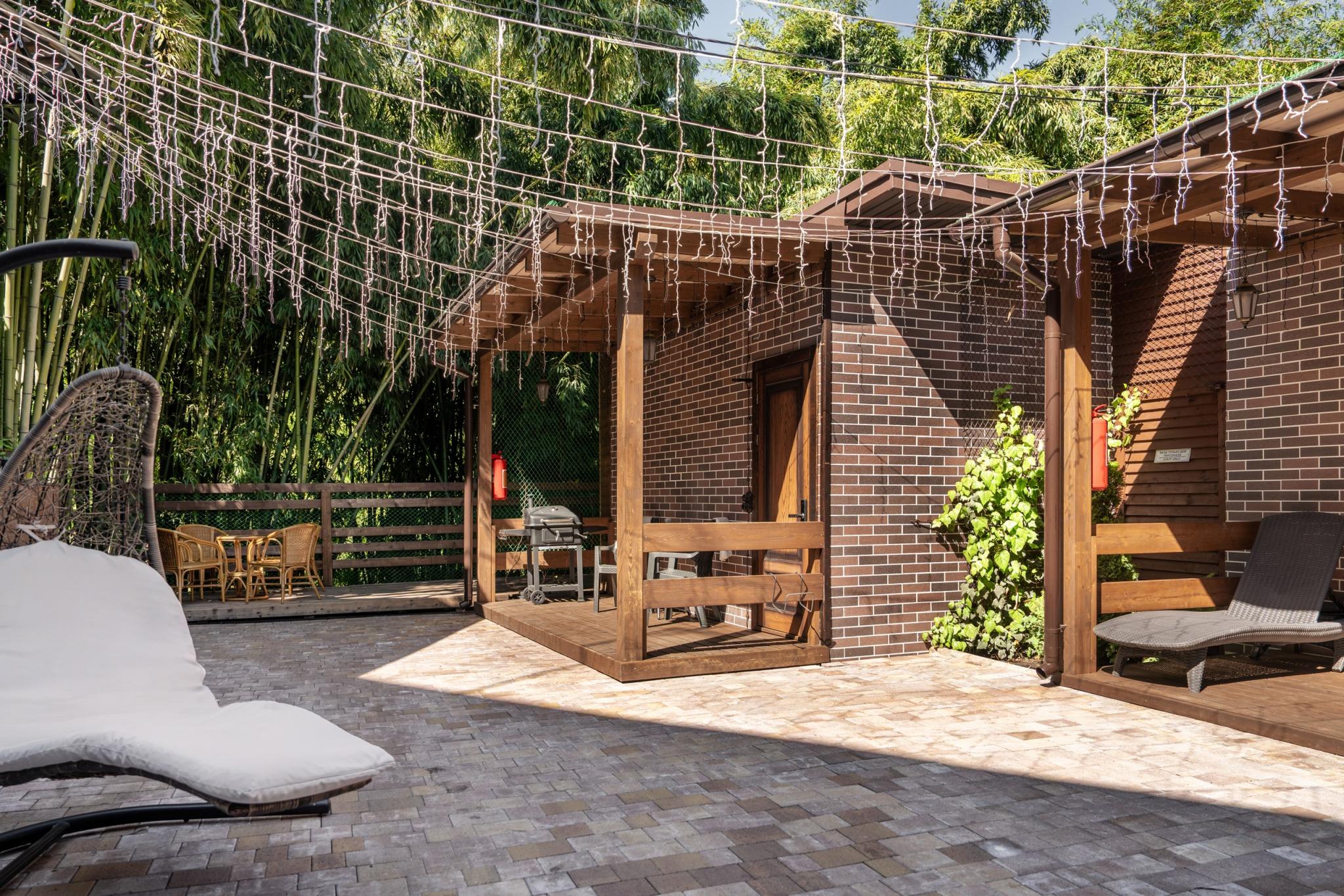 Фото Восток-Запад