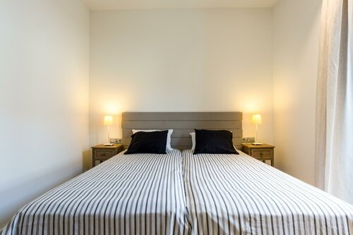 Гостиница Apartamentos Lanza в Севилье