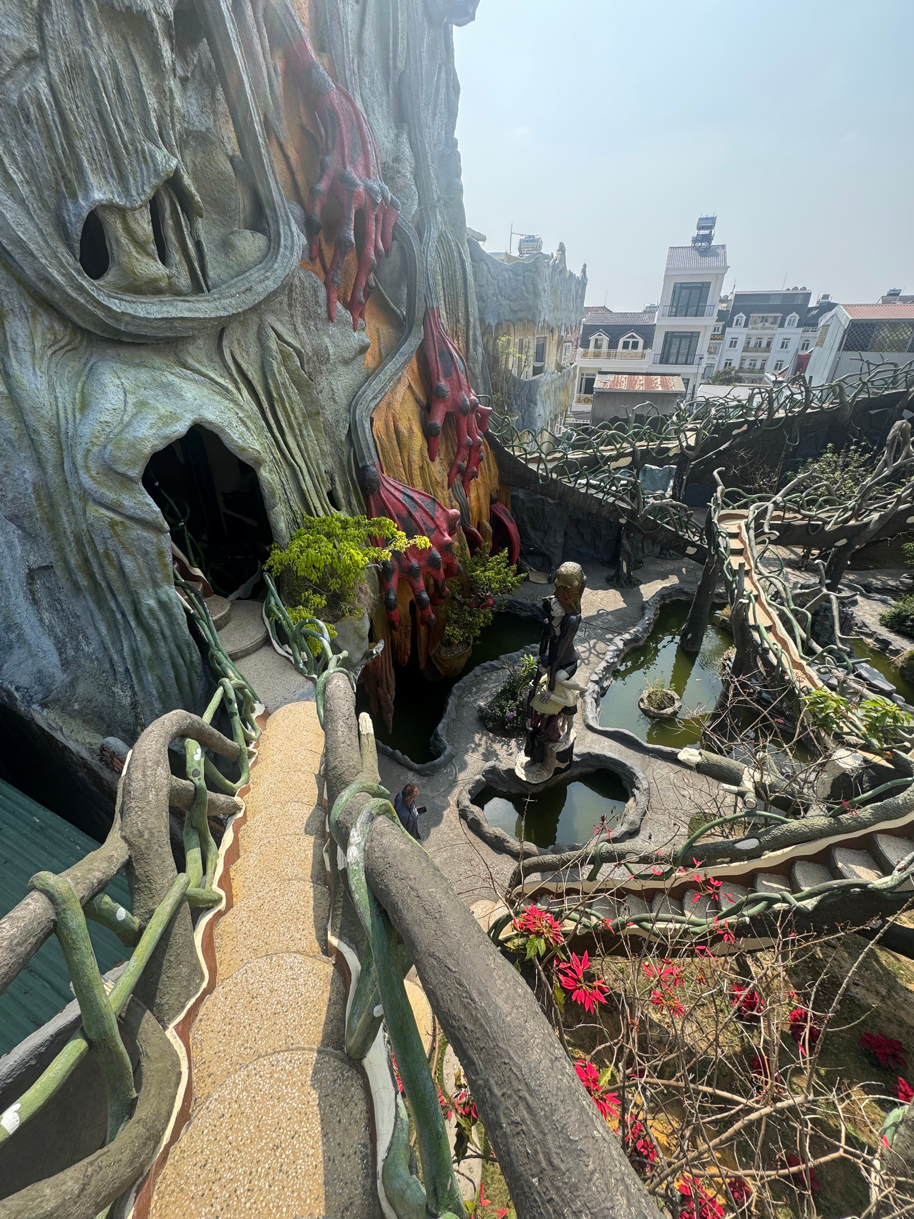 Фото Crazy House