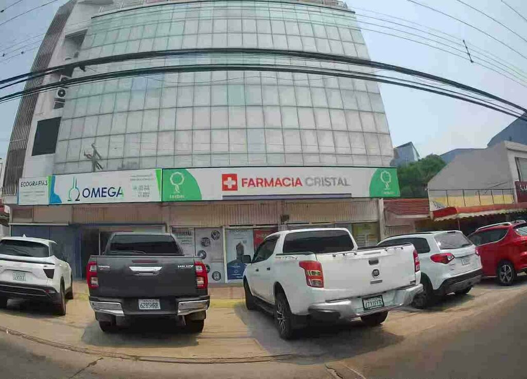 Pharmacy Farmacia Cristal, Santa Cruz de la Sierra, photo