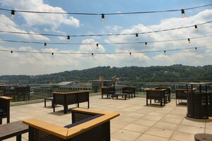 Гостиница Joinery Hotel Pittsburgh, Curio Collection by Hilton