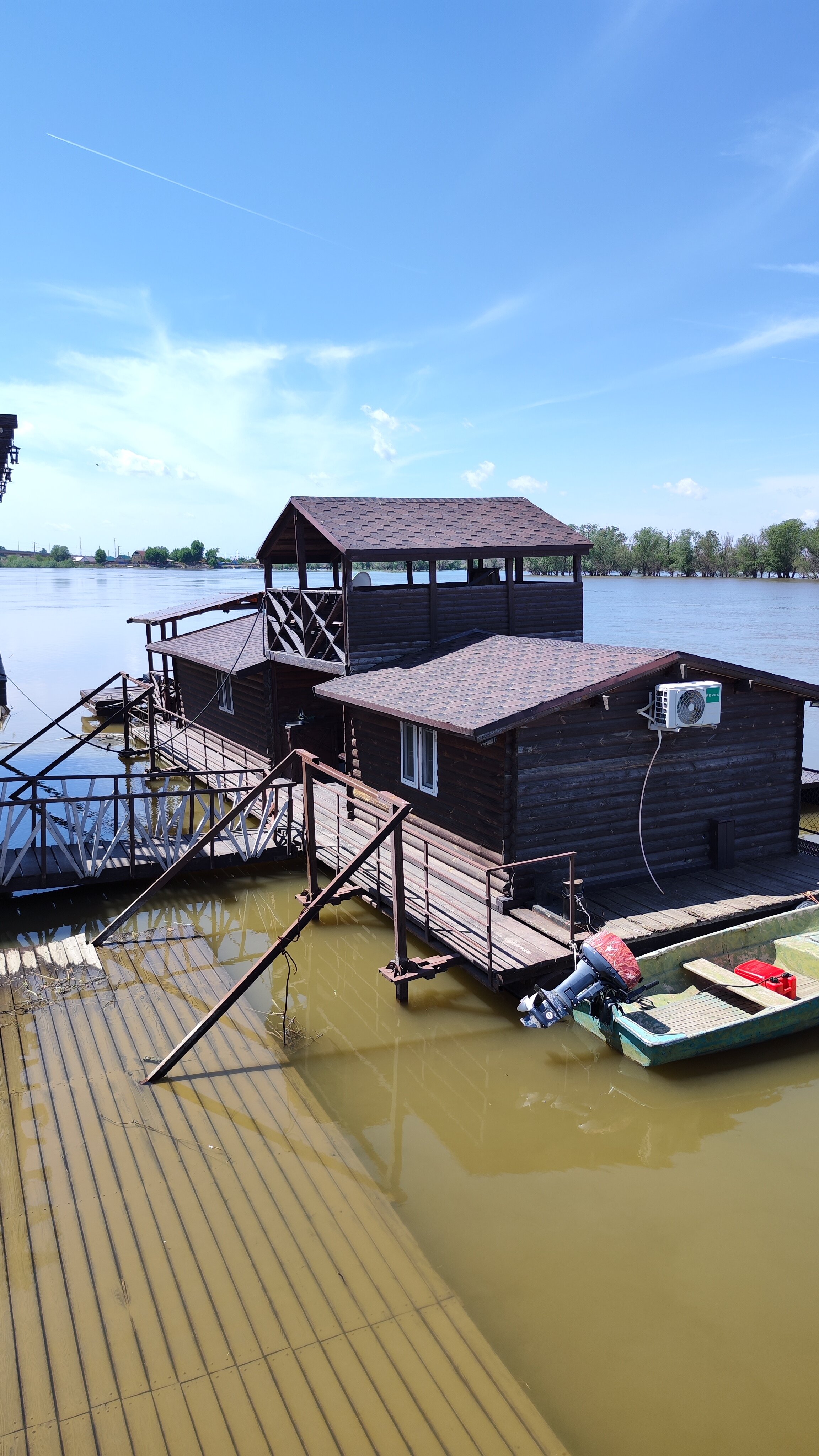 Фото Атмосфера