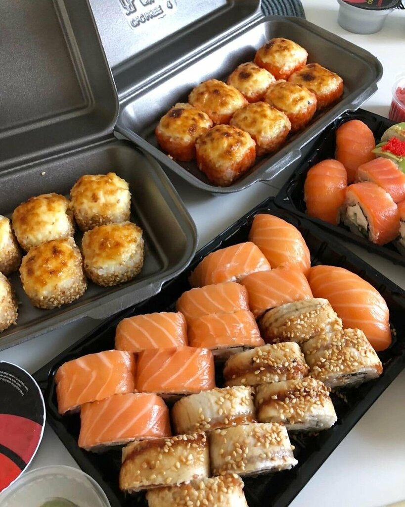 Sushi and rolls store Суши Wok, Polyarnie Zori, photo