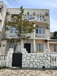 Guest House N (Tamar Mepe Street, 88), гостевой дом в Кобулети