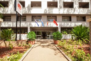 Гостиница Metro Aspire Hotel Sydney