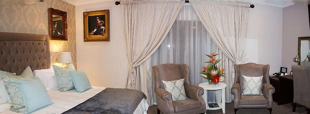 Фото Classique Grace Boutique Hotel
