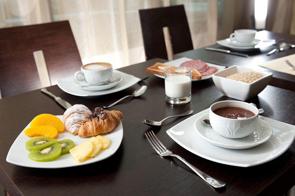 Фото Astoria Suite Hotel