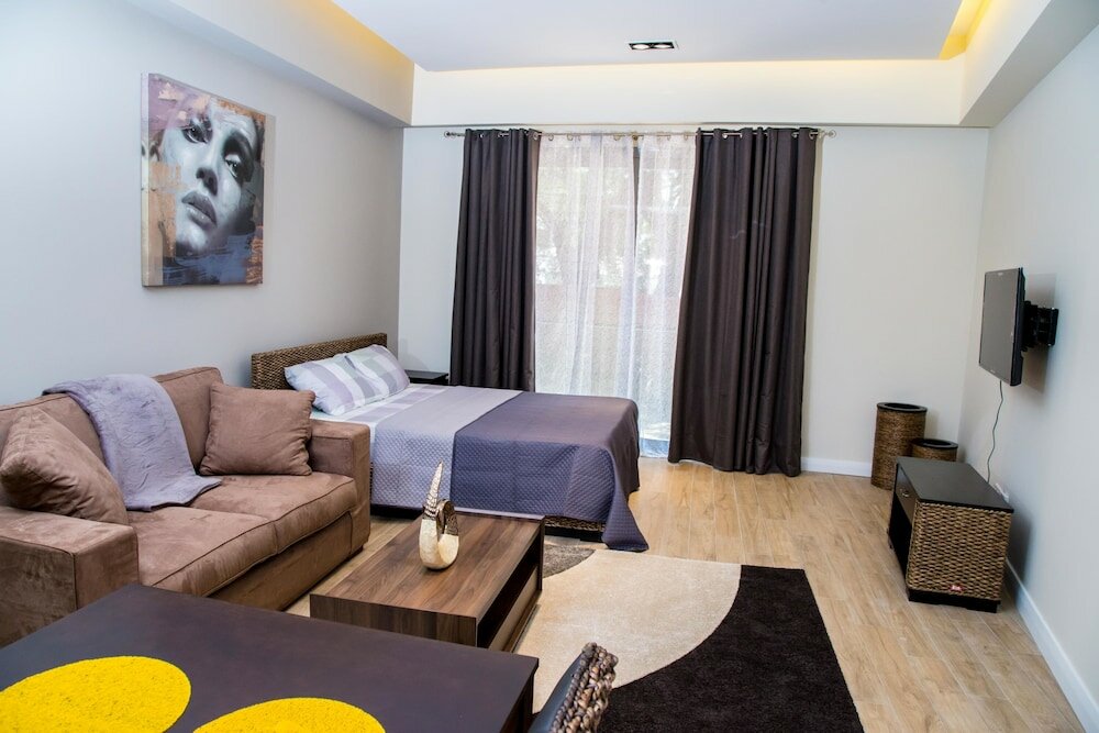 Фото Pls Apartments - Cantonments