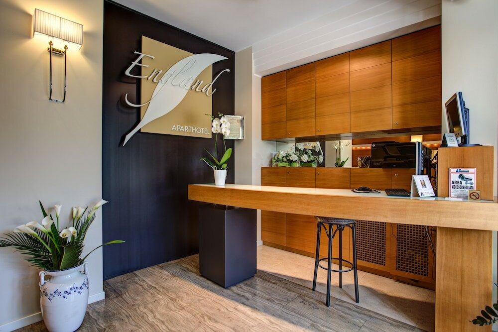 Фото Aparthotel England