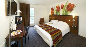 Гостиница Quality Hotel Golf - Rosny-sous-Bois в Монтрее