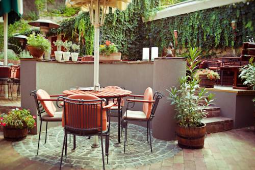 Фото Oliva Hotel & Restaurant