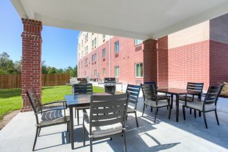 Фото Candlewood Suites Cut Off, an Ihg Hotel