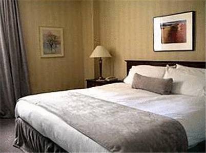 Фото Town Inn Suites