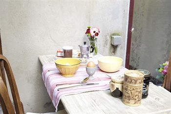 Фото Carmelites Guest House