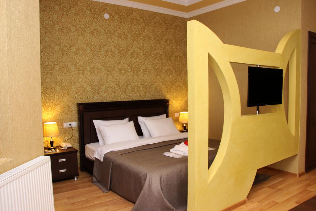 Фото Отель Monopoli Кутаиси