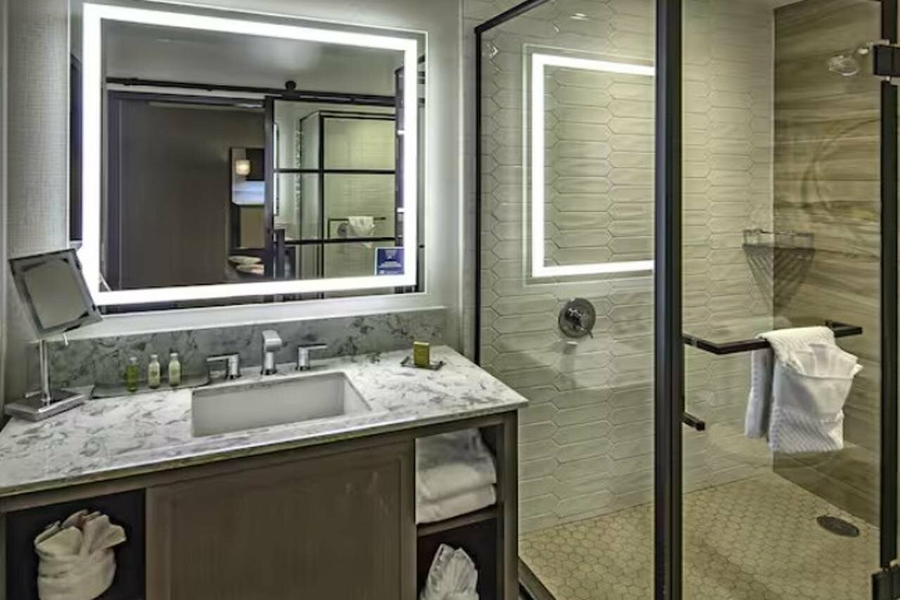 Фото DoubleTree by Hilton Hotel Modesto