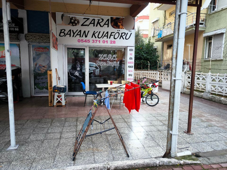 Zara Ladies' Hairdresser