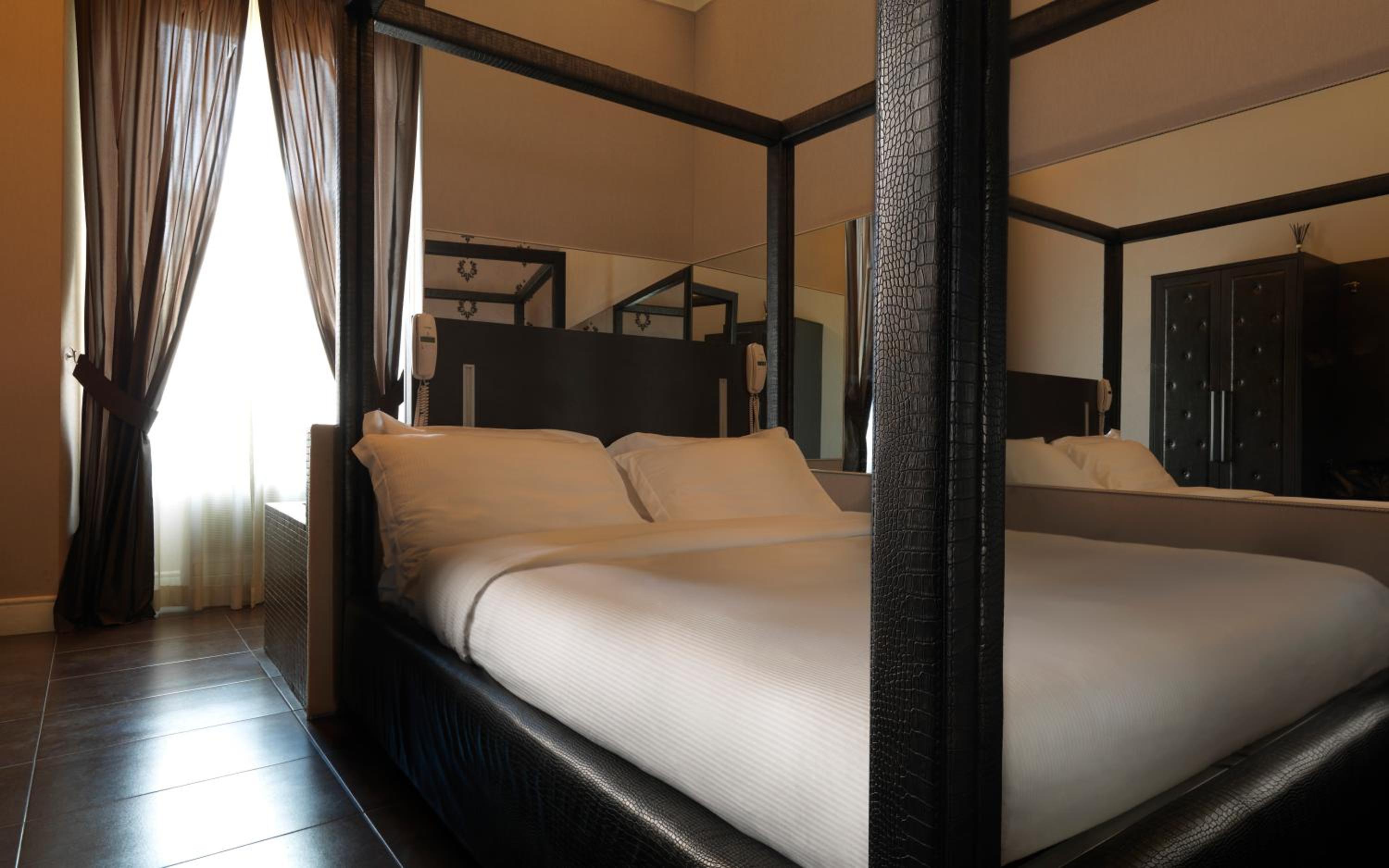 Фото Spagna Royal Suite