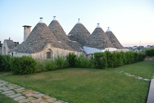 Внешний вид отеля Trulli Paparale в Альберобелло, фото 1