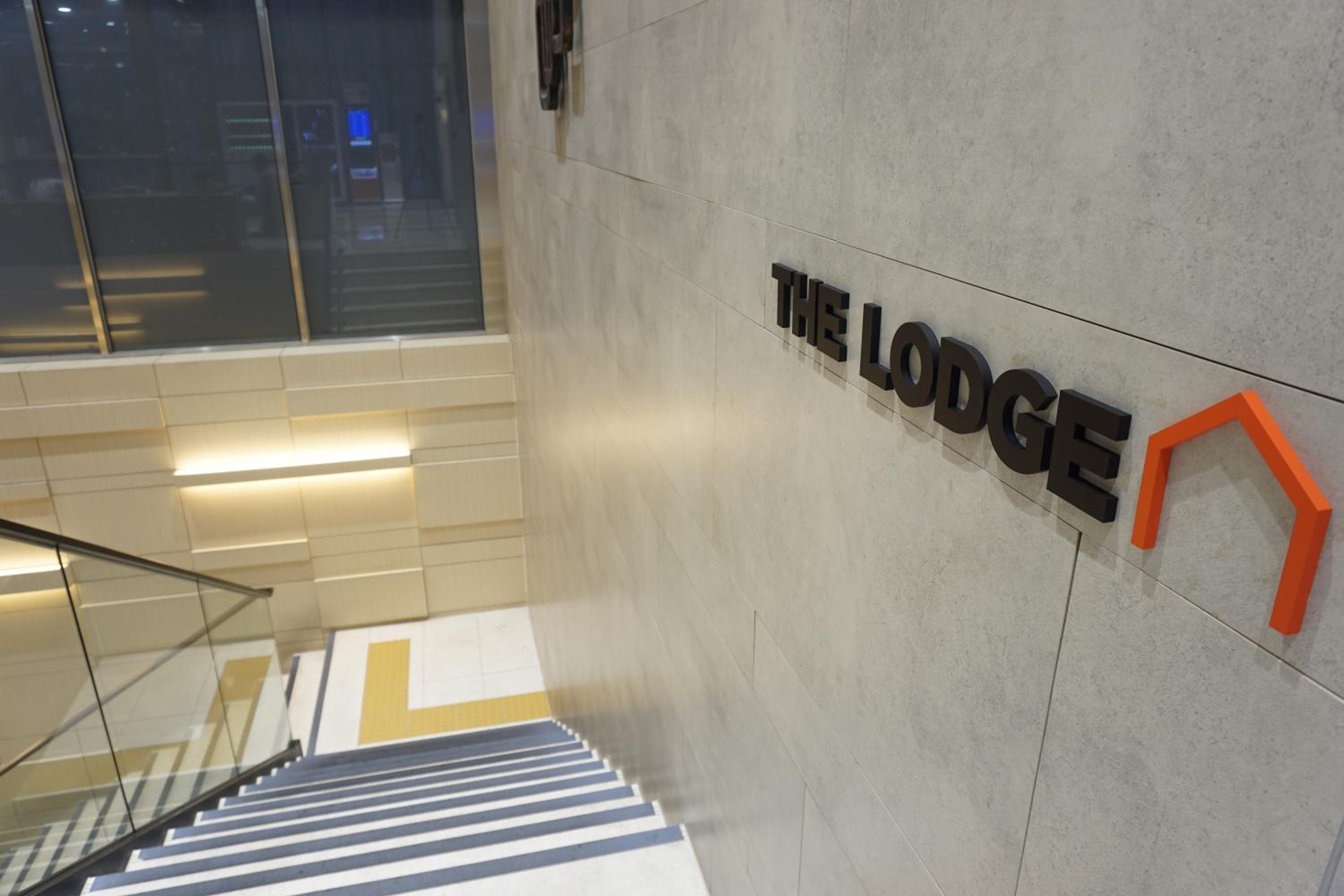 Фото Travelodge Myeongdong Euljiro 