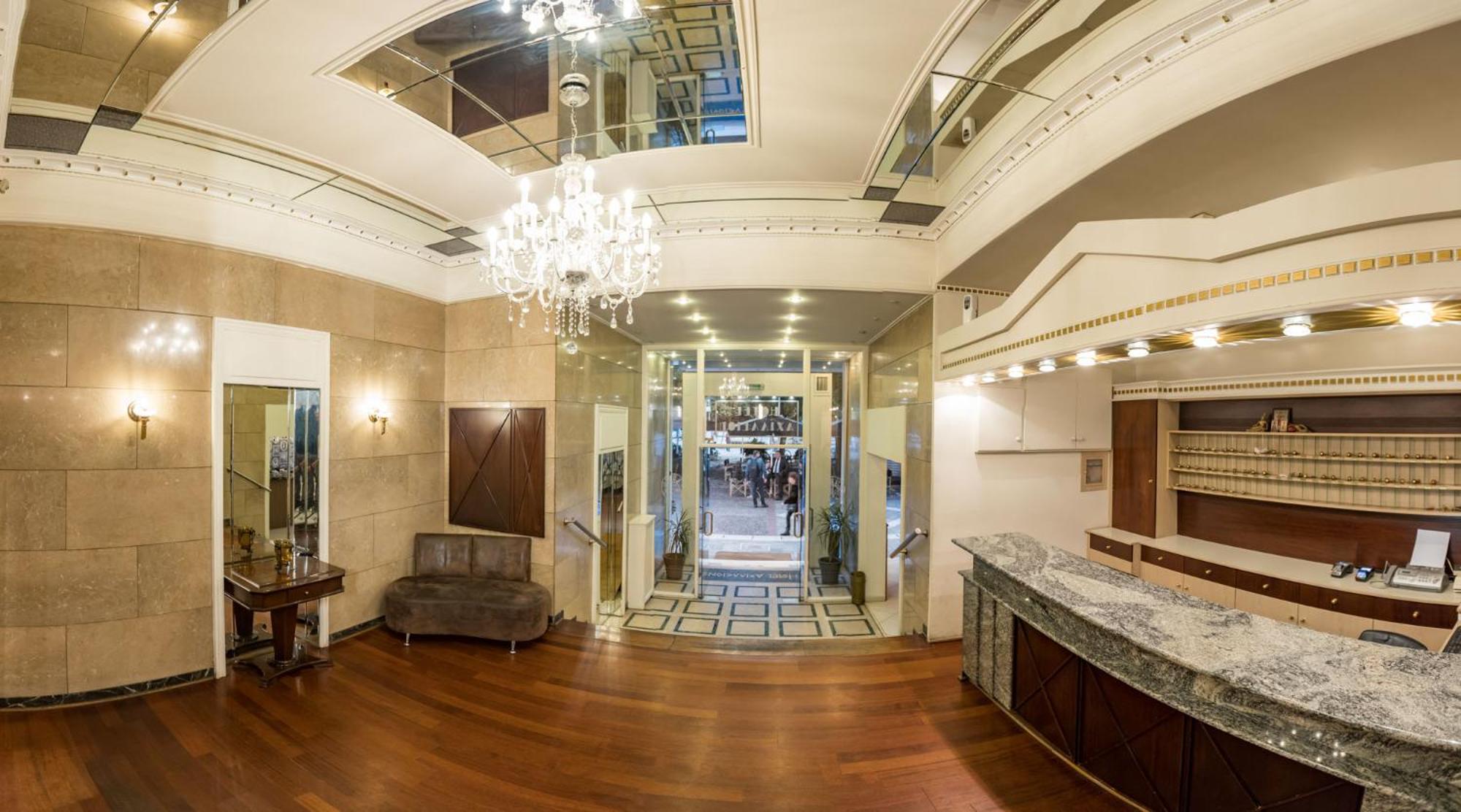 Фото отеля 2