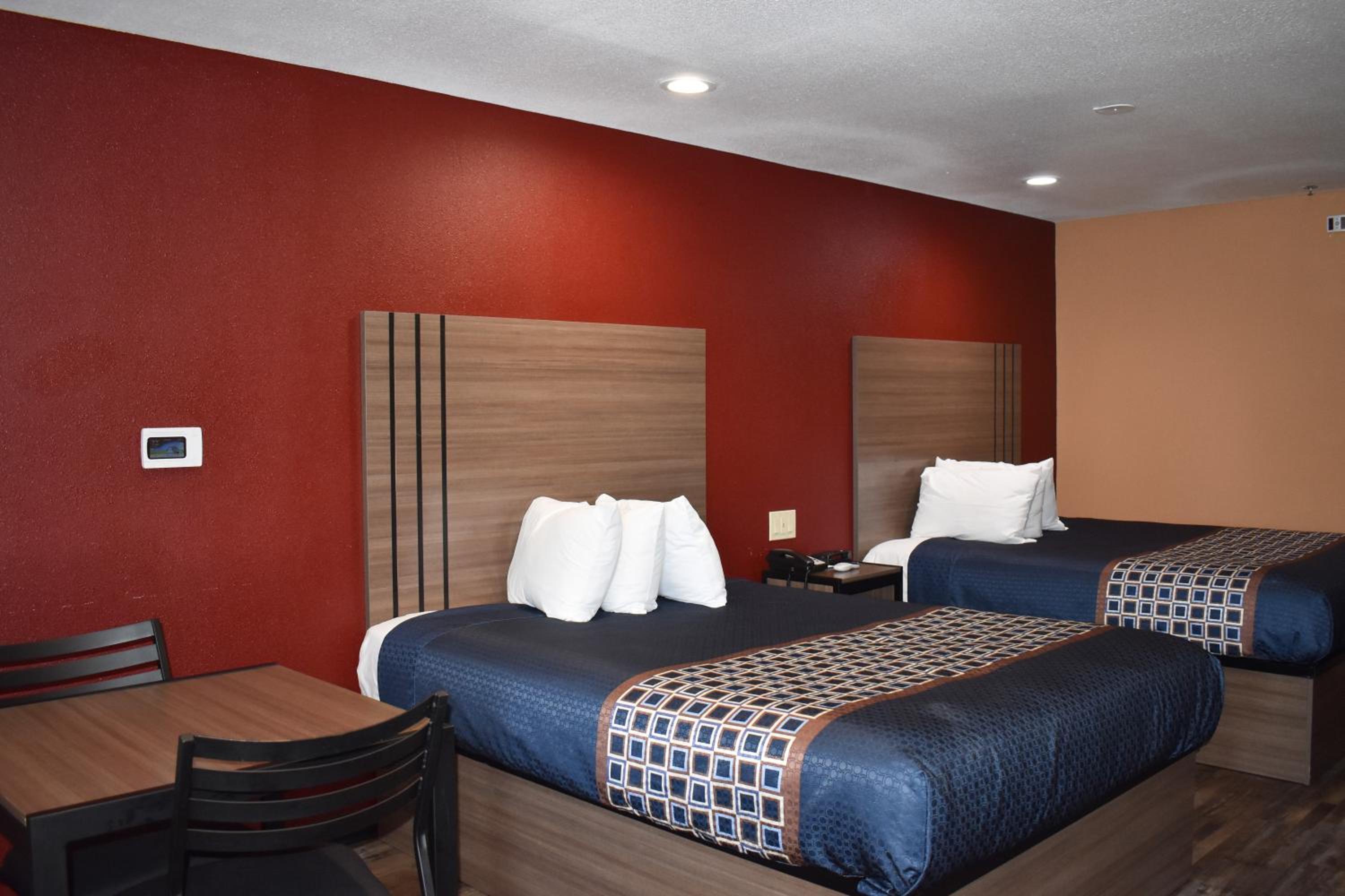 Фото Americas Best Value Inn Manteca