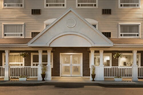 Гостиница Travelodge Suites New Glasgow