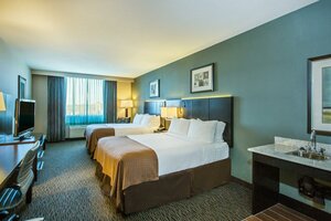 Гостиница Holiday Inn Saskatoon Downtown