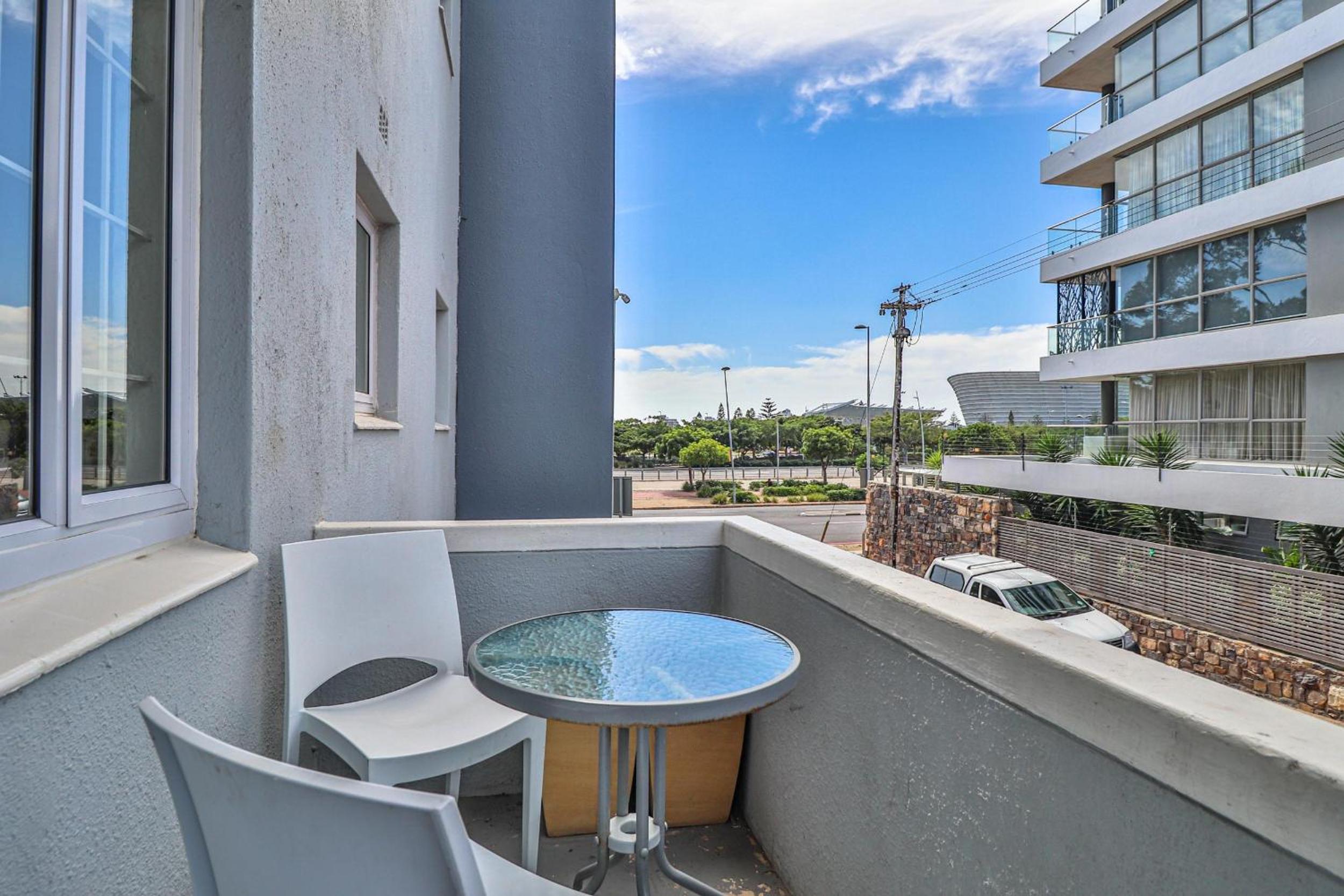 Фото Eaton Square 2 by Ctha