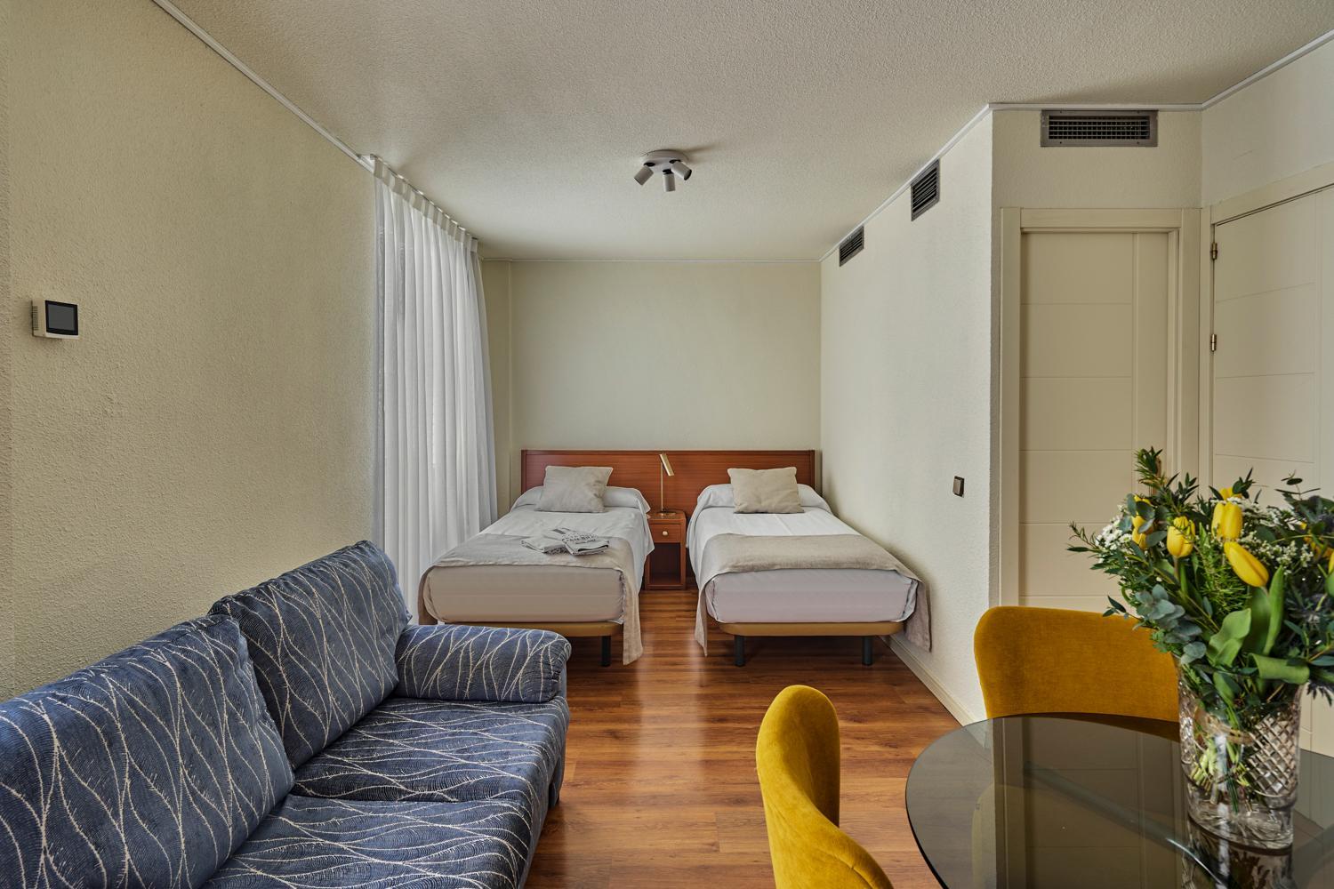 Фото Apartamentos Juan Bravo