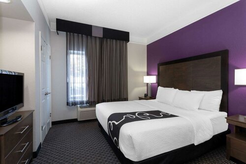 Гостиница La Quinta Inn & Suites by Wyndham Denver Boulder-Louisville в Брумфилде