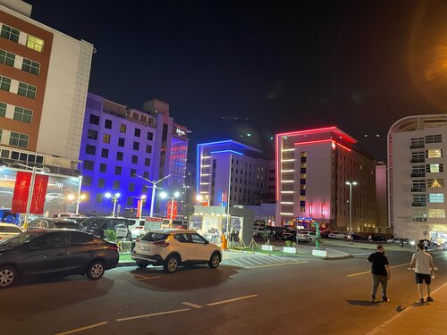 Внешний вид отеля Ibis Riyadh Olaya Street в Эр-Рияде, фото 2