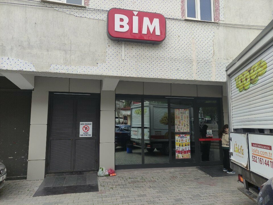 Supermarket Bim, Izmir, photo