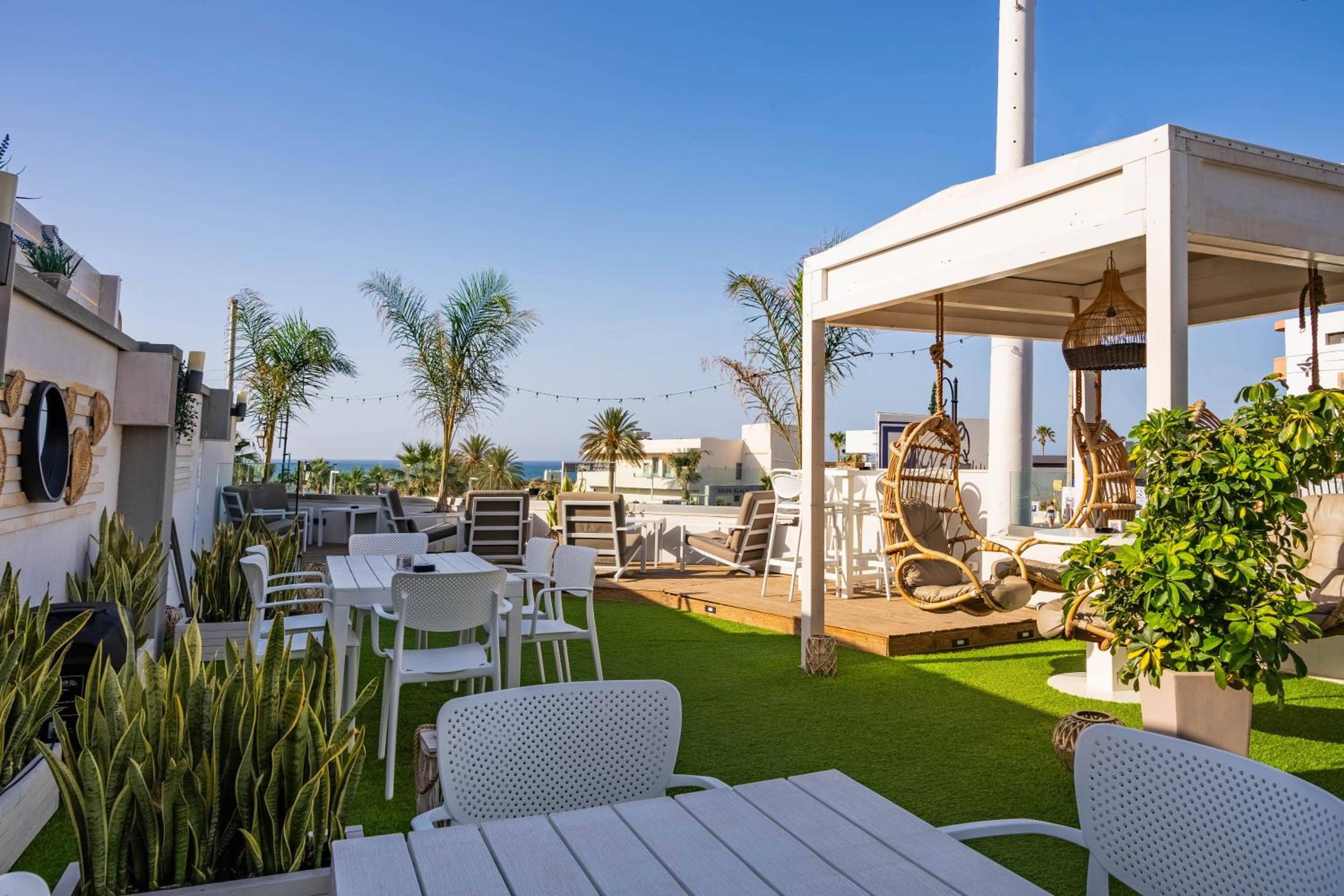 Фото Kastro Beach Apartments